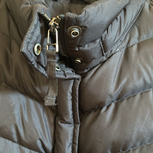 J. Crew down filled puffer vest. - Picture 5 of 6